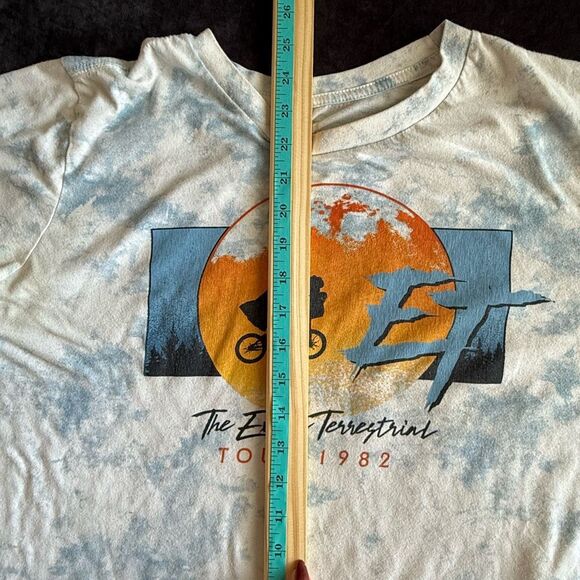 E.T. The Extra-Terrestrial Tour 1982 Graphic Tee | Tie Dye | Retro Movie Shirt - Picture 8 of 11